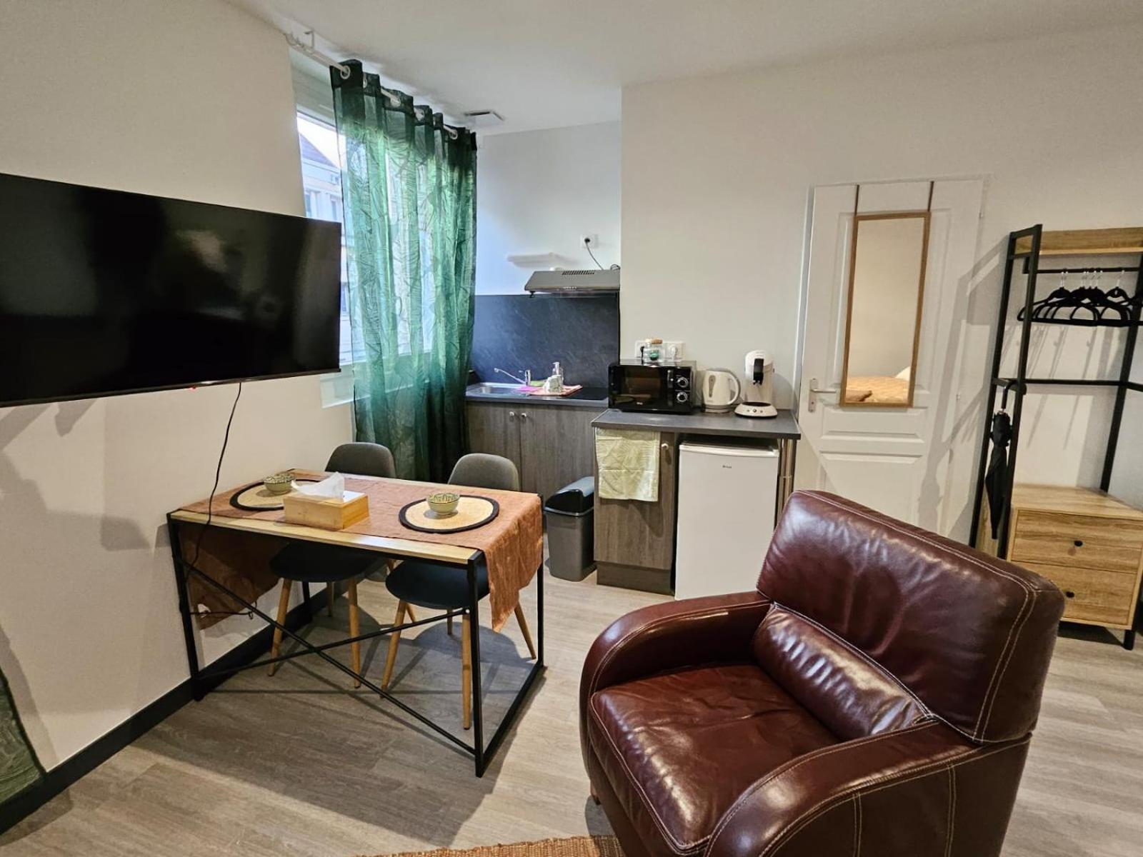 Nassau2 F1 Apartman Beauvais Kültér fotó